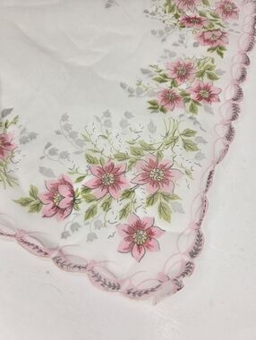Vintage Pink Rose Floral Handkerchief Scalloped Edges